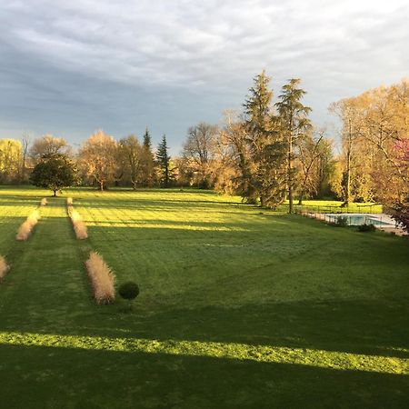 Gite Manzana Au Chateau Lavalade 卡斯特尔萨拉桑 外观 照片
