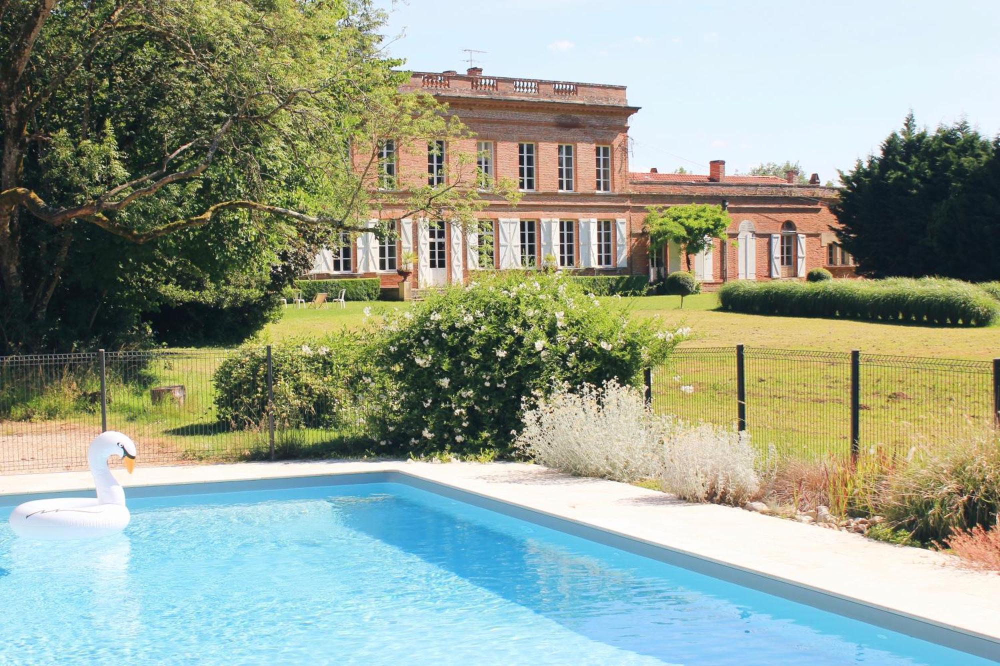 Gite Manzana Au Chateau Lavalade 卡斯特尔萨拉桑 外观 照片