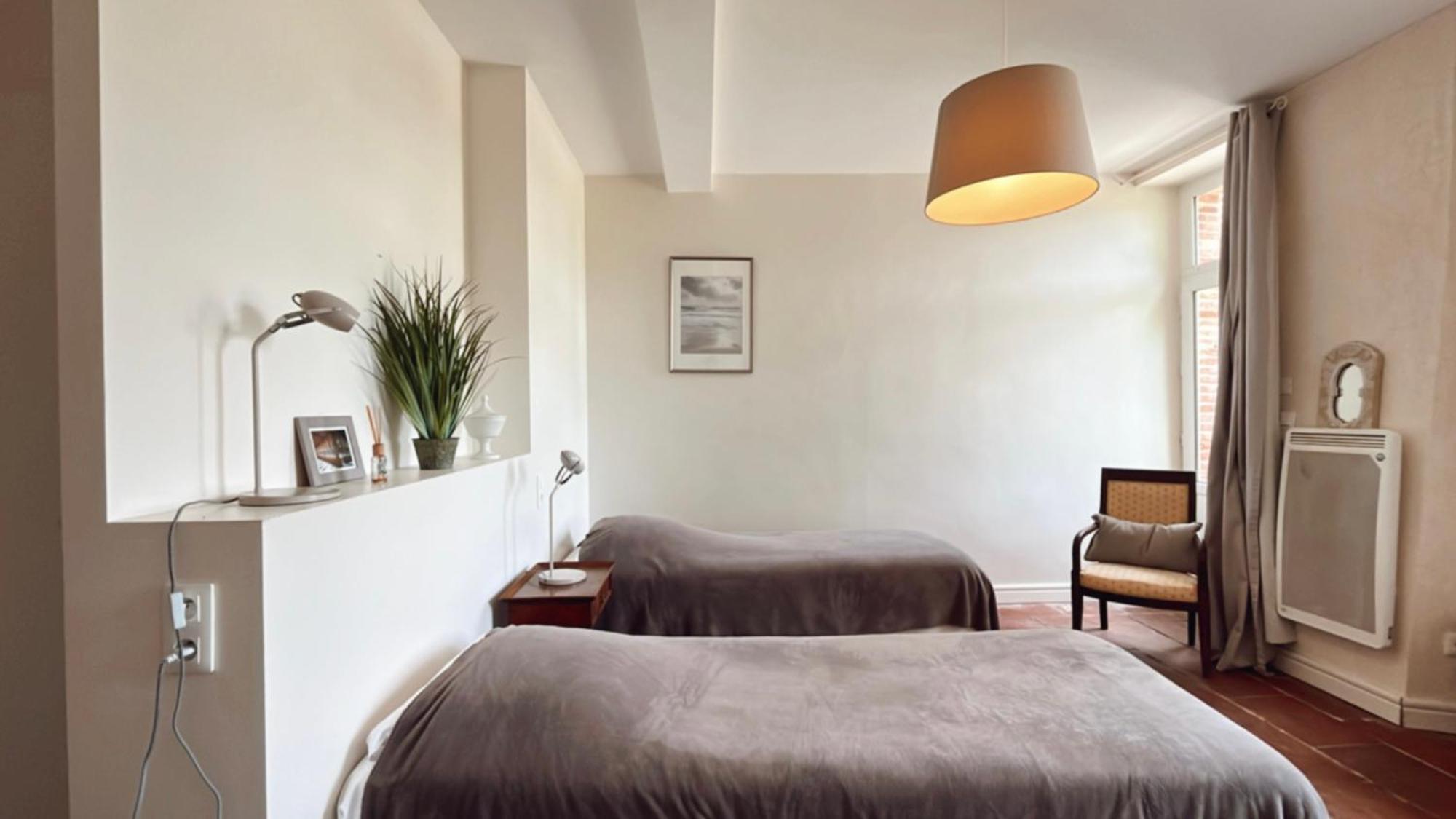 Gite Manzana Au Chateau Lavalade 卡斯特尔萨拉桑 外观 照片