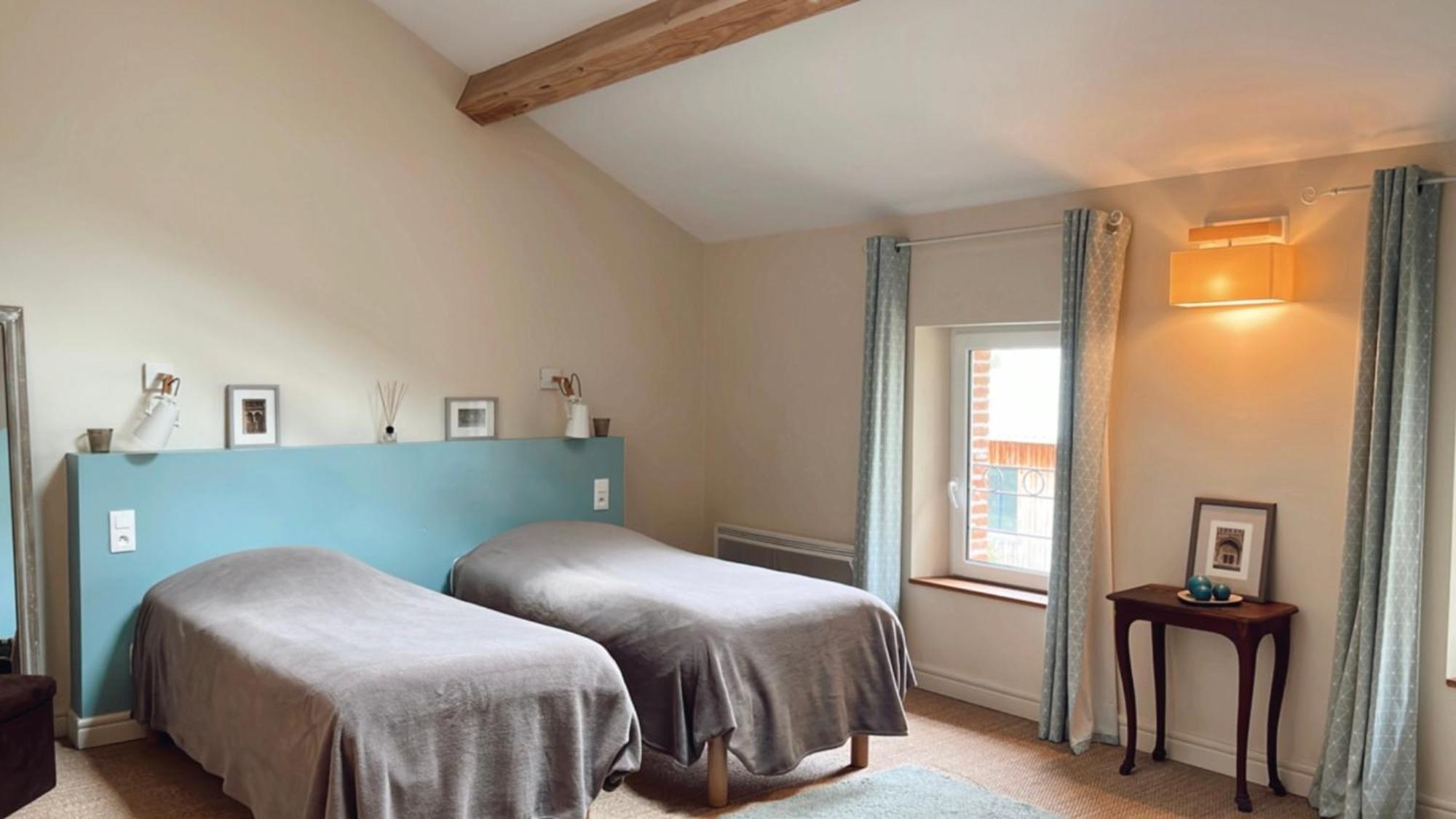 Gite Manzana Au Chateau Lavalade 卡斯特尔萨拉桑 外观 照片
